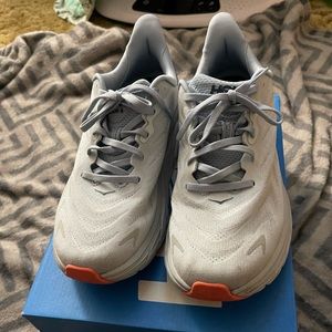 Hoka Arahi 6 Women’s Size 8.5